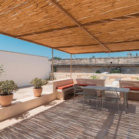 Lotus Apartment & Rooftop By Residence Colibri Лечче Экстерьер фото