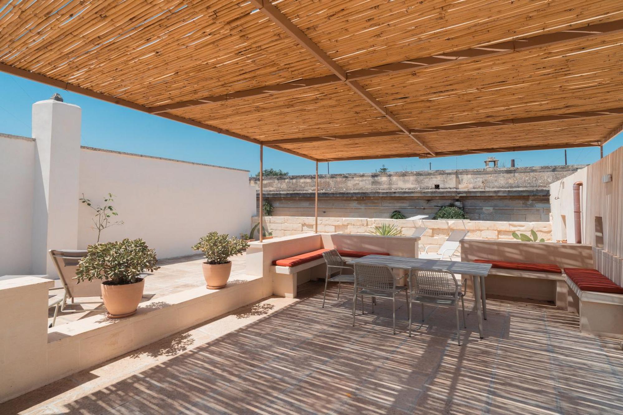 Lotus Apartment & Rooftop By Residence Colibri Лечче Экстерьер фото